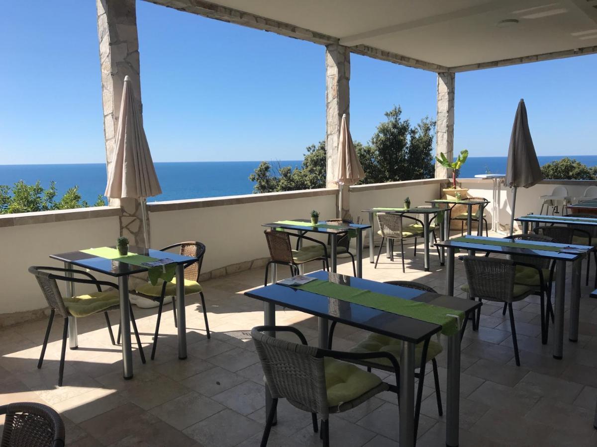 Guesthouse Oaza Emi Dobra Voda Exteriör bild