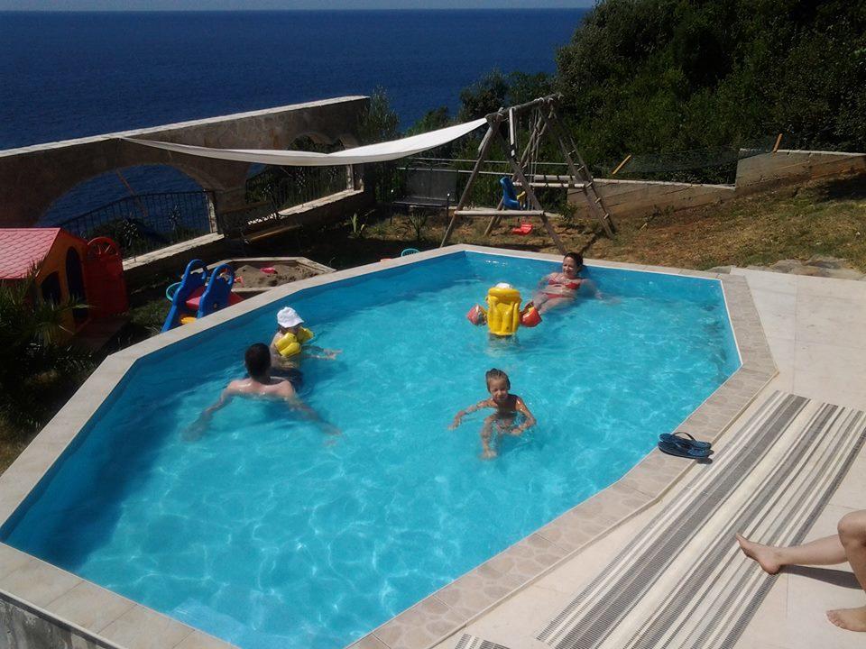 Guesthouse Oaza Emi Dobra Voda Exteriör bild