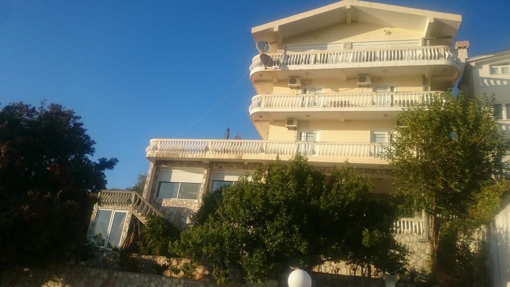 Guesthouse Oaza Emi Dobra Voda Exteriör bild