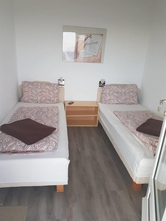 Guesthouse Oaza Emi Dobra Voda Exteriör bild