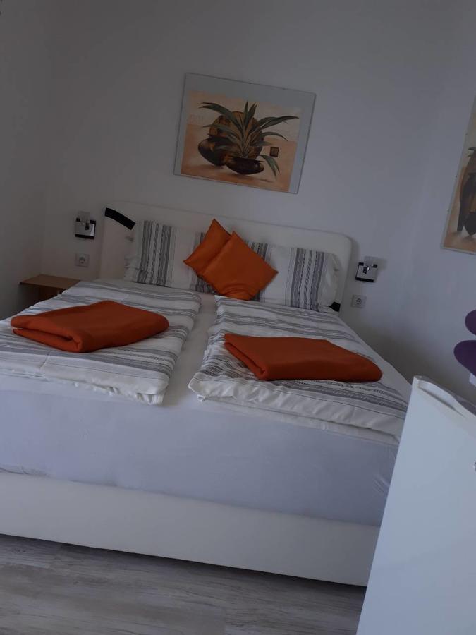 Guesthouse Oaza Emi Dobra Voda Exteriör bild