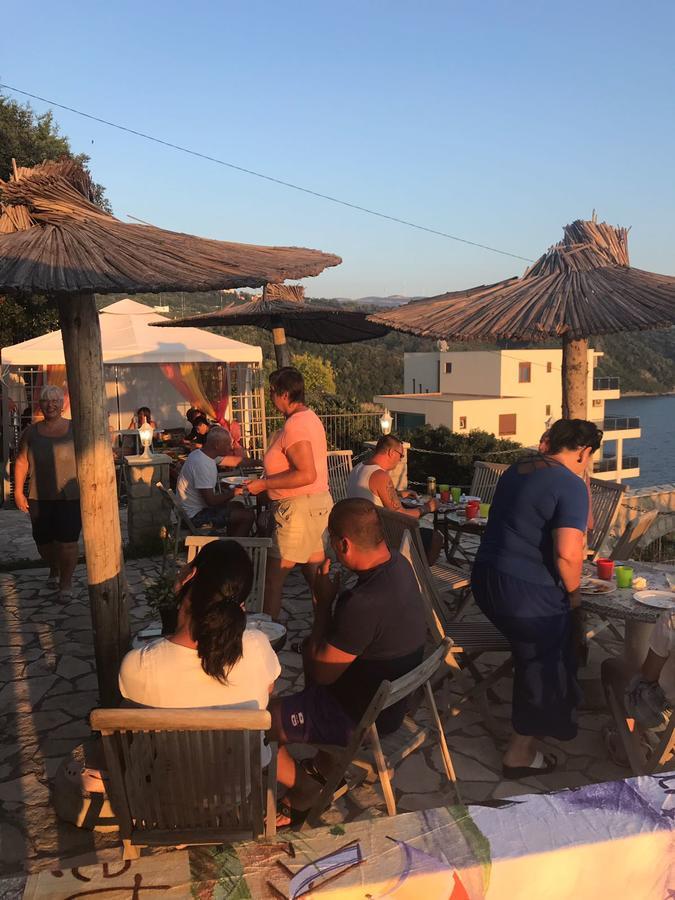 Guesthouse Oaza Emi Dobra Voda Exteriör bild
